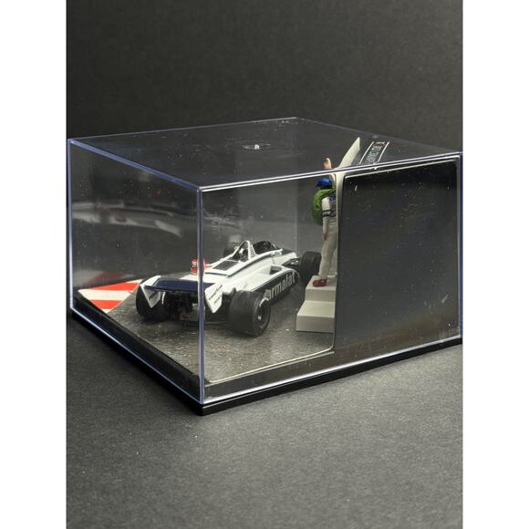 QUARTZO 1/43 F1 'World Champions' Brabham-BMW BT-49C Nelson Piquet QWC99014 - Picture 4 of 9